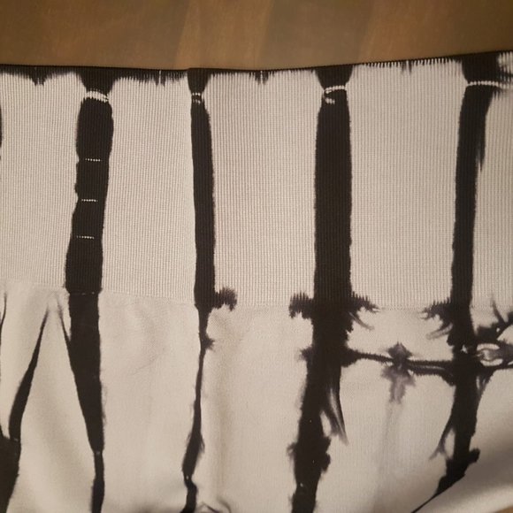 Seamless 2 Piece Tie Die Yoga Set for Women - Picture 3 of 8